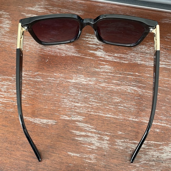 Sean John SJS2010 001 black sunglasses with gold colored accent main image 7